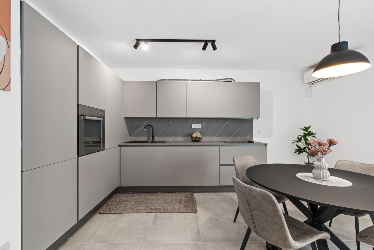 Poli Nona - Renovated In 2023 Leilighet Poreč Eksteriør bilde
