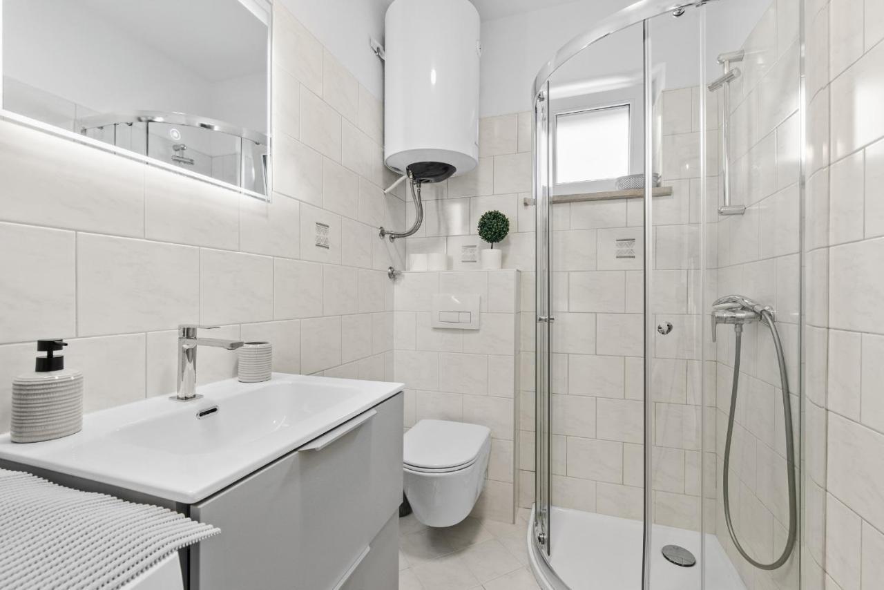 Poli Nona - Renovated In 2023 Leilighet Poreč Eksteriør bilde